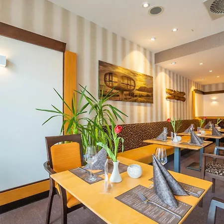 Centralhotel Szálloda 3*